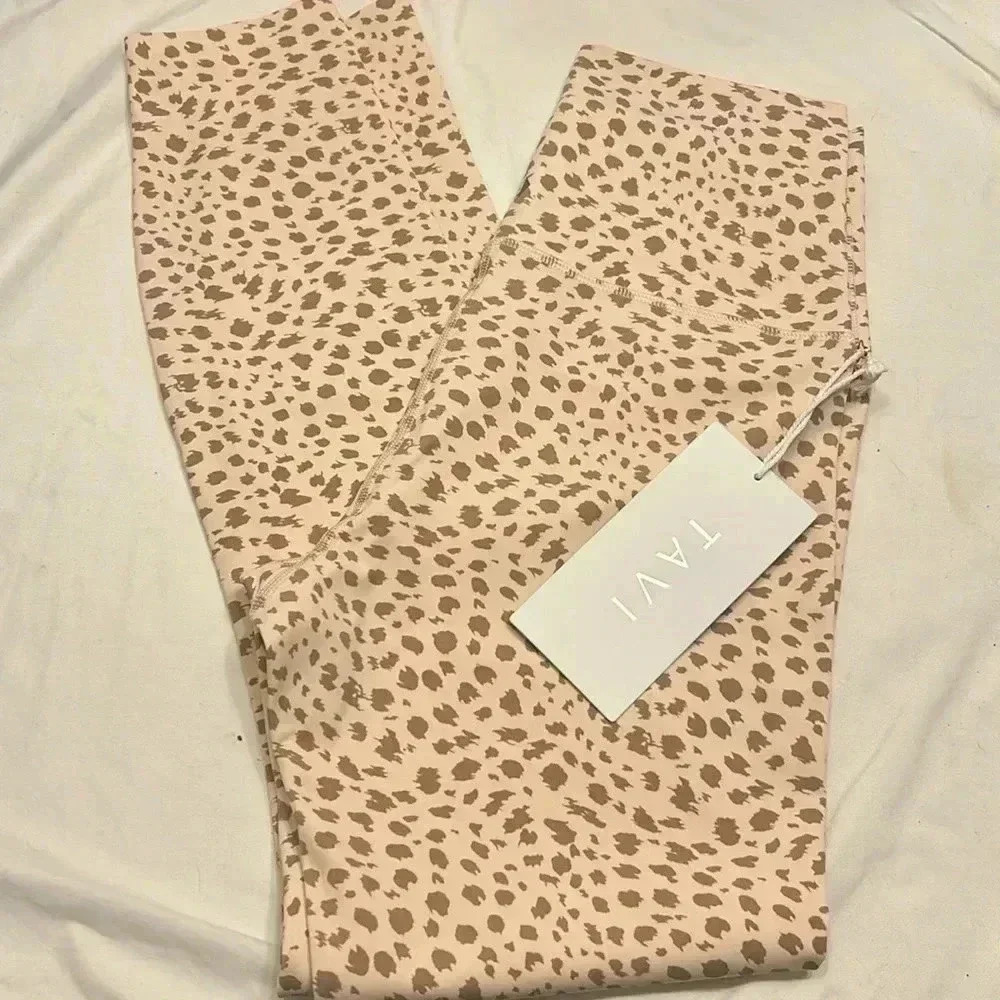 Cream Leopard Print Women's Leggings